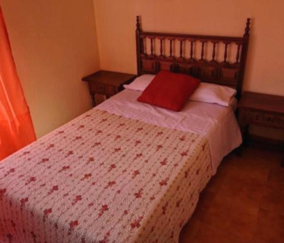 Hostal Casa Chore Hinojosa de Duero Exteriör bild